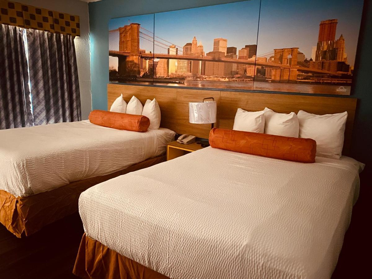 4 Budget Hotels Close to Tilt Aviation Mall in Queensbury