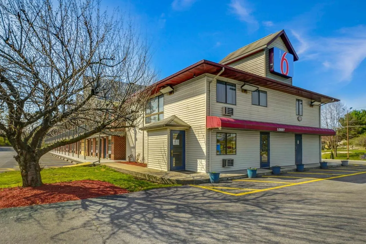 Where to Stay Near Dickinson College: 4 Hotels for Couples