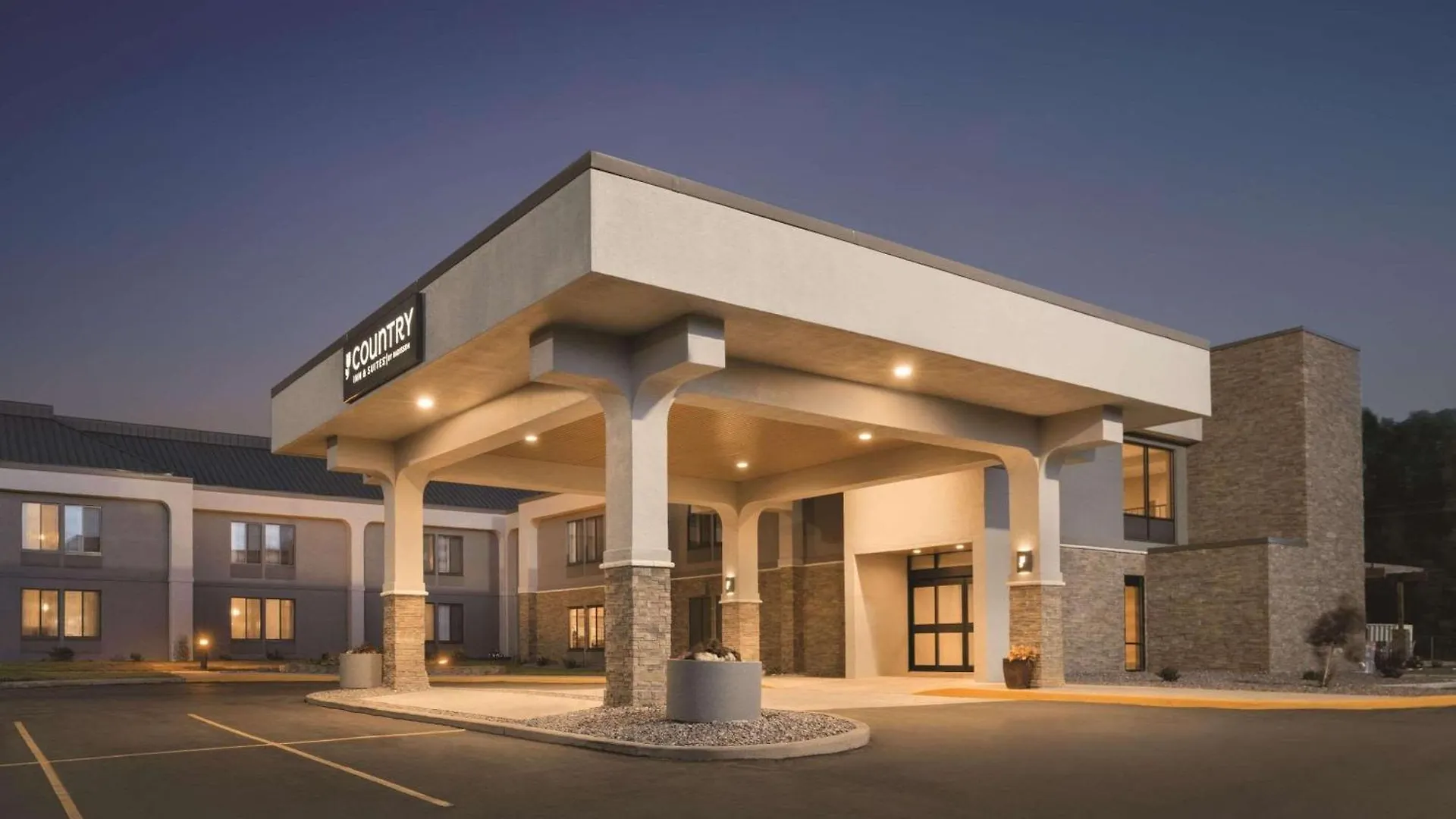 4 Budget Hotels Near Bridgeview Plaza La Crosse Worth Booking